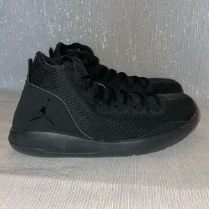 Jordan Reveal “Triple Black” Size 10